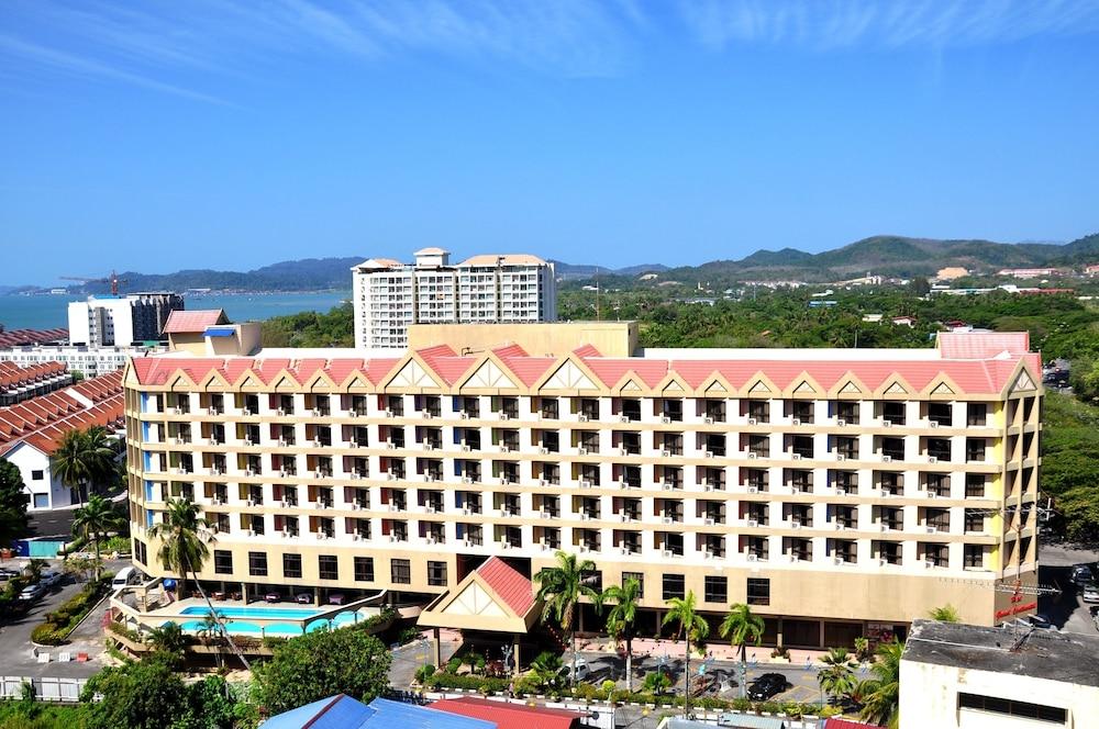 Hotel Grand Continental Langkawi Kuah Exterior foto